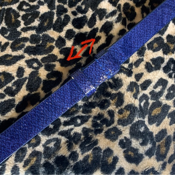 White House Black Market Blue Snakeskin Waist Belt - Picture 6 of 8